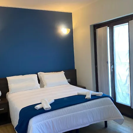 アパートホテル Coccinella