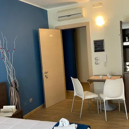 Coccinella アパートホテル 4*