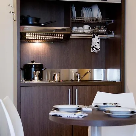 Coccinella アパートホテル 4*